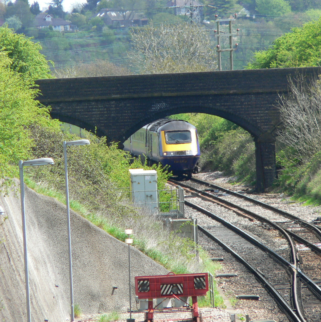 FGW_HST_westbound_from_Bristol_Parkway_2006-05-03_03.jpeg