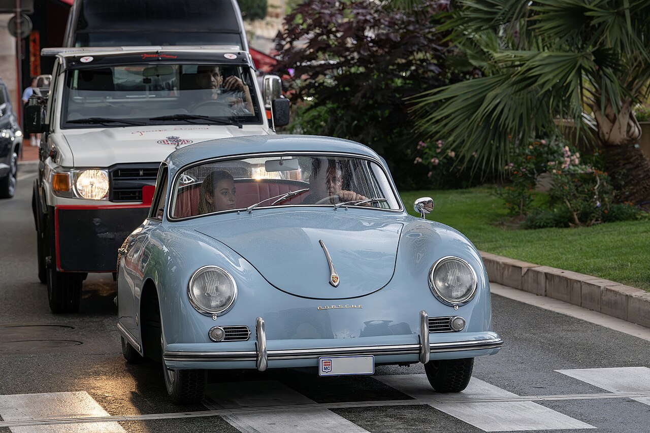 Porsche_356_(54924993777).jpg